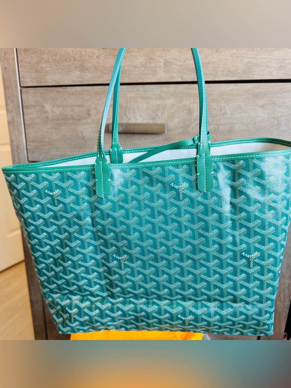 💚Goyard Saint Louis PM Tote Set W/ Pouch💚 - Picture 2 of 12